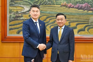 [Foto] Dirigente partidista de Vietnam recibe a delegación de la Unión de la Juventud Revolucionaria de Laos