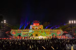 Espectáculo de luces en la ceremonia de clausura. (Foto: The Dai)