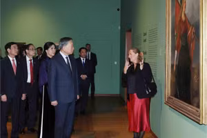 [Foto] Máximo dirigente vietnamita visita Museo Glyptotek en Dinamarca