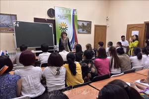 Una clase de ruso para vietnamitas en la ciudad de Ufá. (Foto: VNA)