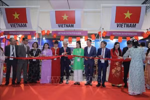 En el acto de inauguración del Pabellón de Vietnam en UPITS 2026. (Foto: VNA)