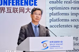 Wei Longbao, director del Instituto de Gestión de Alimentos y Agronegocios de la Universidad de Zhejiang. (Foto: VNA)