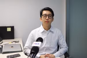 El profesor asociado Yucheng Lin, de la Universidad de la Ciudad de Hong Kong. (Foto: VNA)