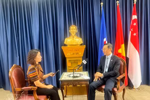 El embajador Tran Phuoc Anh en una entrevista con la Agencia Vietnamita de Noticias. (Foto: VNA)