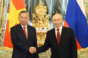 [Foto] Máximo dirigente vietnamita mantiene conversaciones con presidente de Rusia 