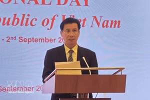 El embajador de Vietnam en Indonesia, Ta Van Thong, pronuncia un discurso. (Foto: VNA)