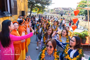 Para 2026, Da Nang aspira a recibir aproximadamente 19,1 millones de turistas, incluidos unos 8,7 millones de visitantes internacionales. (Foto: VNA)