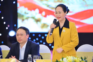 La ministra de Cultura, Deportes y Turismo, Lam Thi Phuong Thanh, habla en la cita. (Foto: thethaovanhoa.vn)