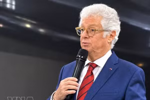 Antoine Pouillieute, embajador de Francia en Vietnam entre 2001 y 2004. (Foto: VNA)