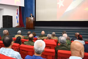 El embajador de Vietnam en Cuba, Le Quang Long, interviene en la cita. (Foto: VNA)
