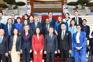 [Foto] Primer ministro vietnamita recibe a representantes de organizaciones de la ONU en Vietnam