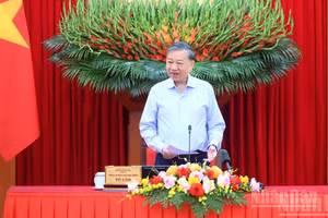 El secretario general del PCV y presidente de Vietnam, To Lam, preside la segunda reunión del Comité Directivo encargado de resumir los 100 años de liderazgo del Partido en la revolución vietnamita. 