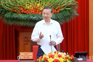 El secretario general del Partido Comunista y presidente de Vietnam, To Lam, dirige la reunión.