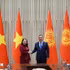 La vicepresidenta de Vietnam, Vo Thi Anh Xuan, y el presidente de Kirguistán, Sadyr Japarov. (Foto: VNA)