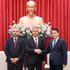 El ministro de Seguridad Pública de Vietnam, Luong Tam Quang, recibe a los gerentes de ICT y ANVI. (Foto: cand.vn)