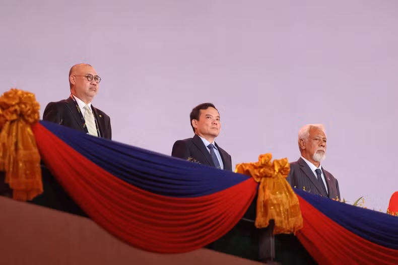 El viceprimer ministro vietnamita Tran Luu Quang en la cita. El viceprimer ministro vietnamita Tran Luu Quang en la cita.