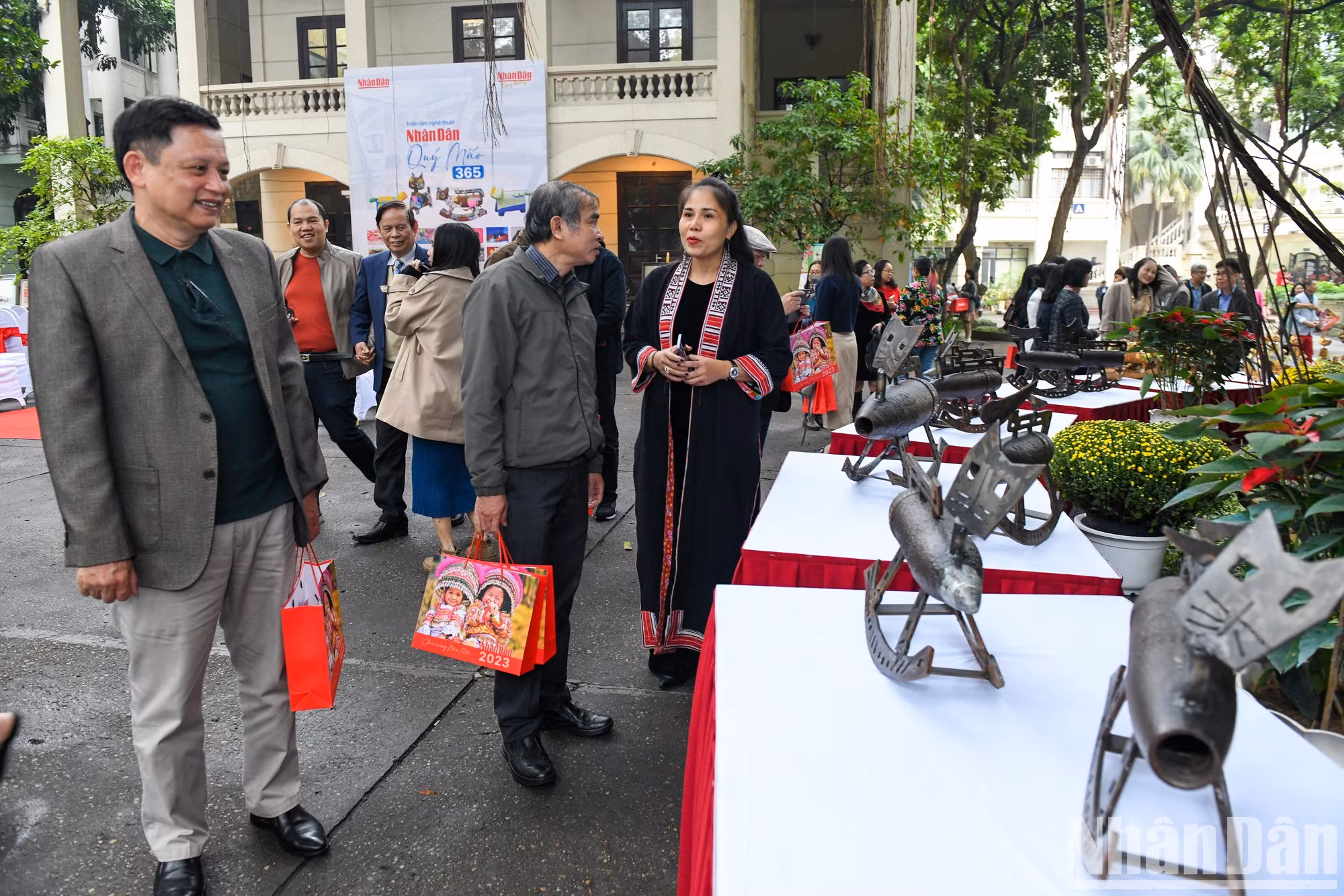 Las obras fueron elaboradas con diversos materiales y estilos y se inspiraron en el gato, el animal que regirá el año 2023 según el Zodiaco vietnamita. (Foto: Thanh Dat)