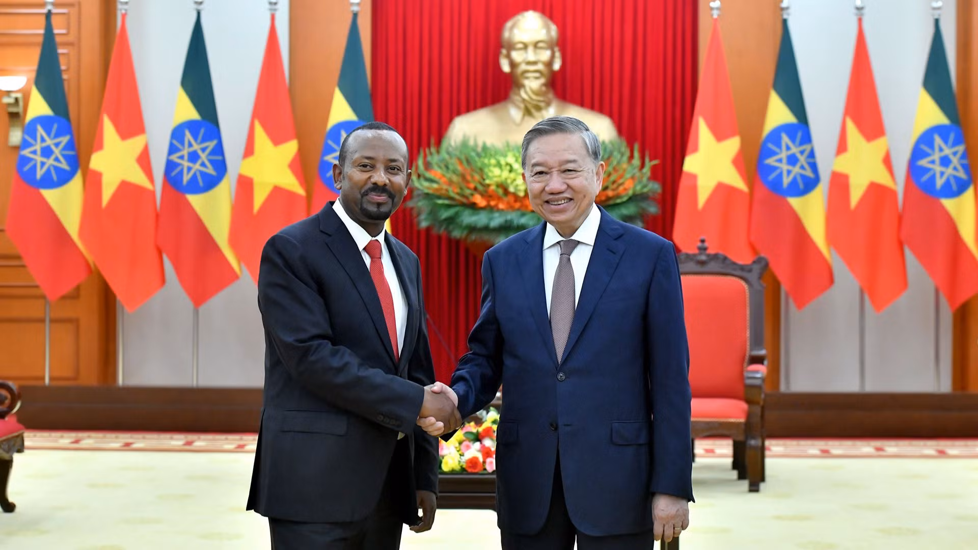 [Foto] Líder partidista vietnamita recibe al primer ministro etíope