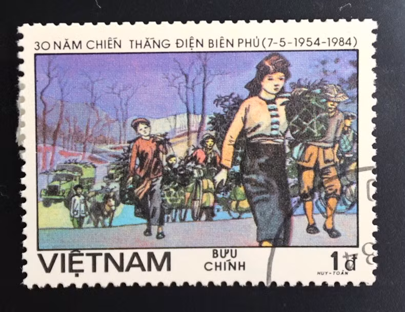 El sello número 1487 representa el papel de la fuerza civil de primera línea en la histórica campaña de Dien Bien Phu. El sello número 1487 representa el papel de la fuerza civil de primera línea en la histórica campaña de Dien Bien Phu.