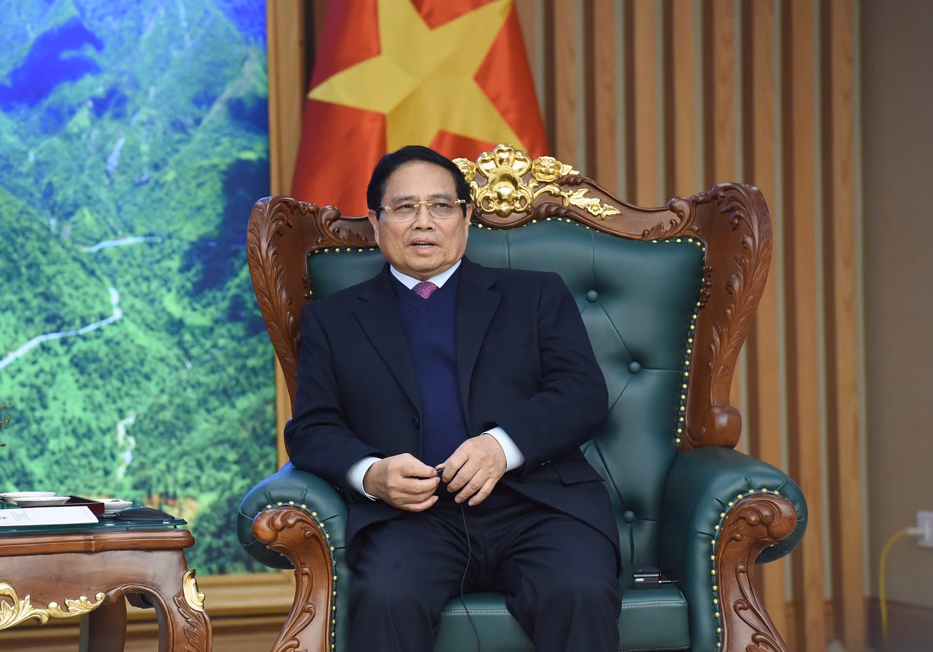 El primer ministro Pham Minh Chinh habla en la cita.