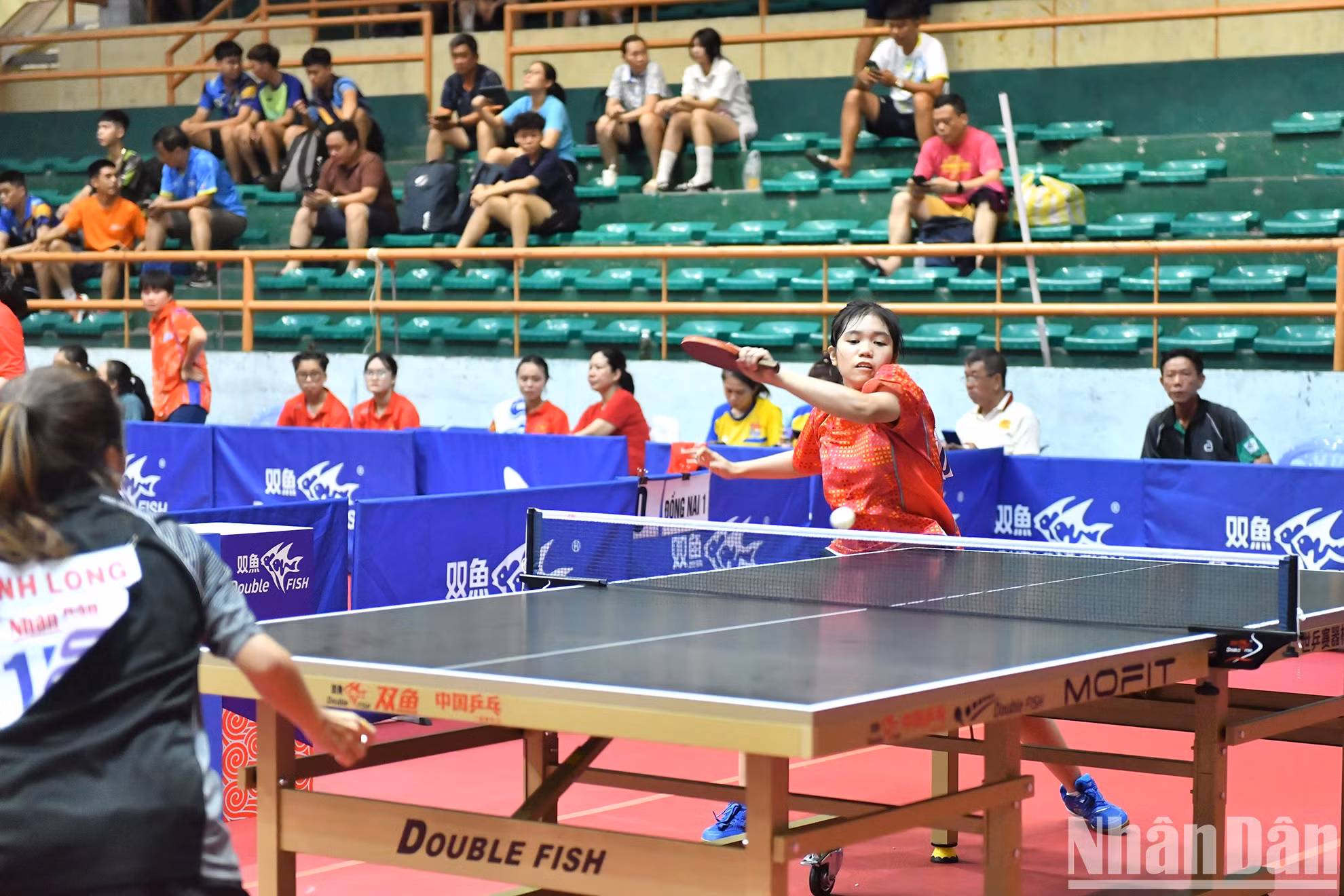 Partido por equipos femenino entre Dong Nai 1 y Vinh Long.