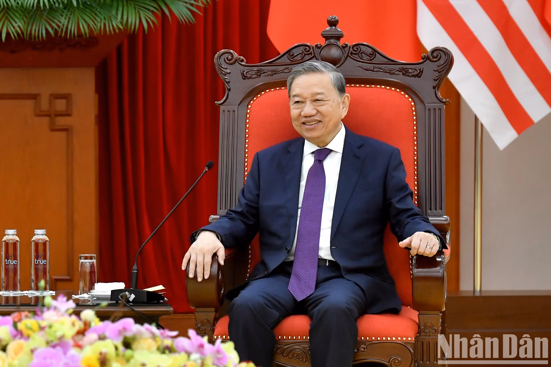 El líder partidista vietnamita habla en la recepción.