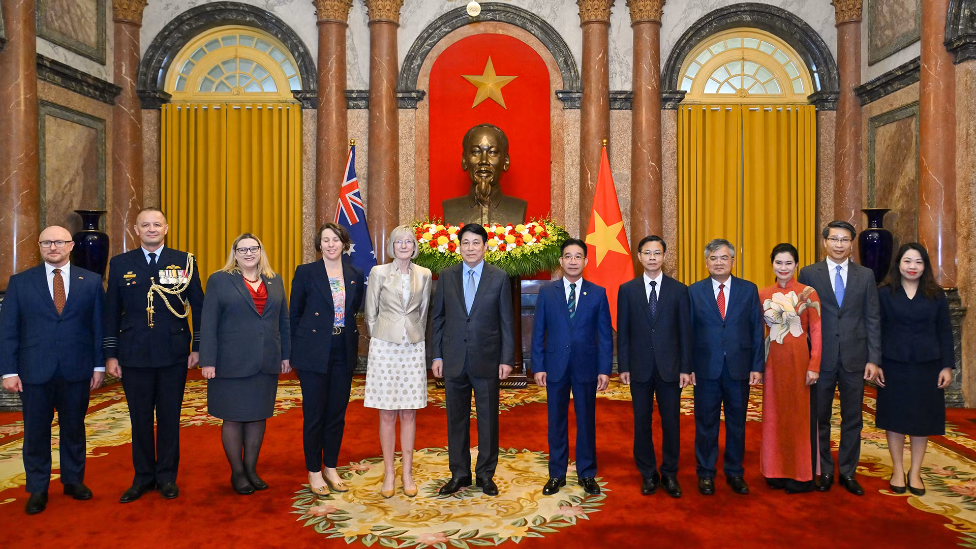 [Foto] Presidente vietnamita recibe a embajadores que presentan cartas credenciales