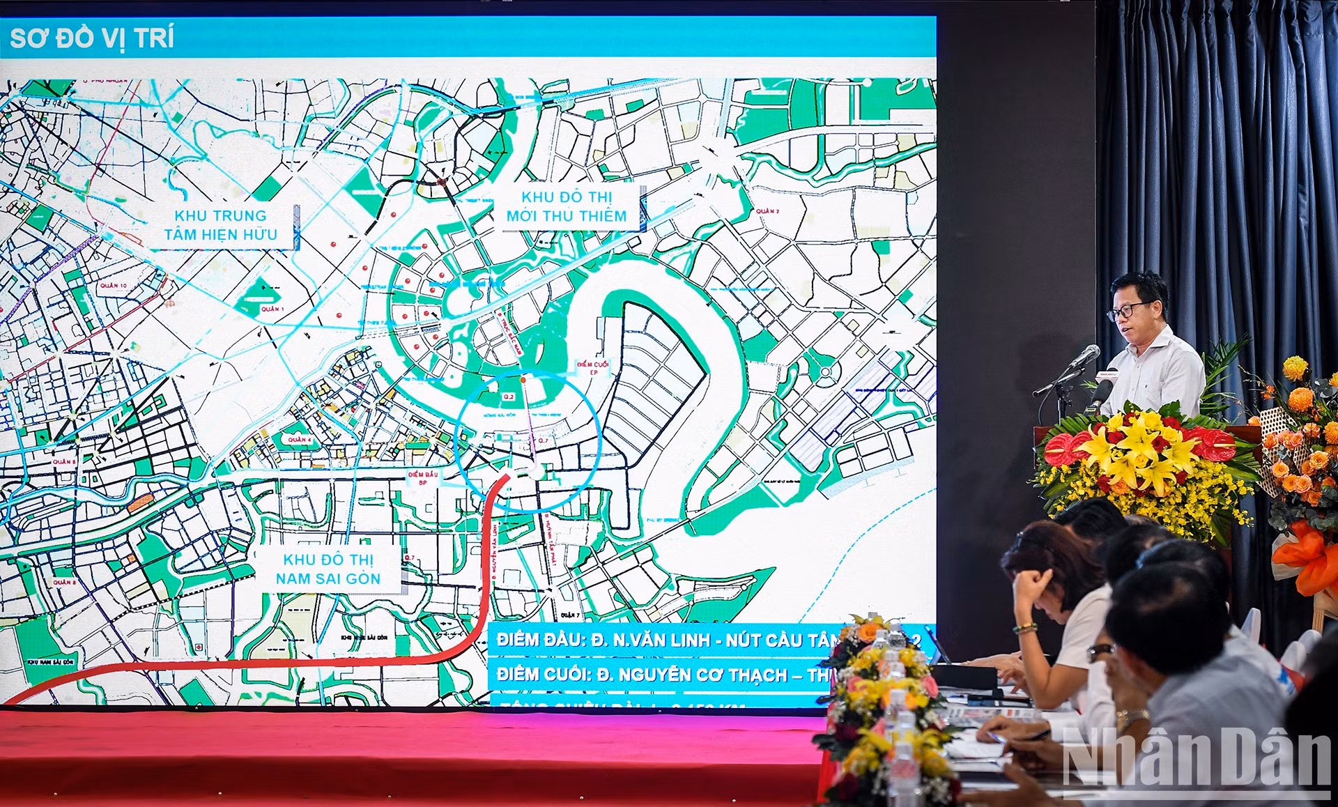 Analizan impactos del espacio libre vertical del puente Thu Thiem 4 al turismo de Ciudad Ho Chi Minh ảnh 4