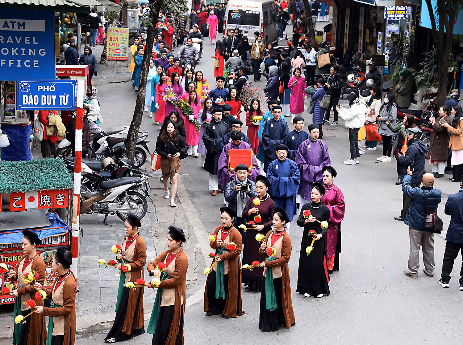 El ambiente bullicioso del Tet.