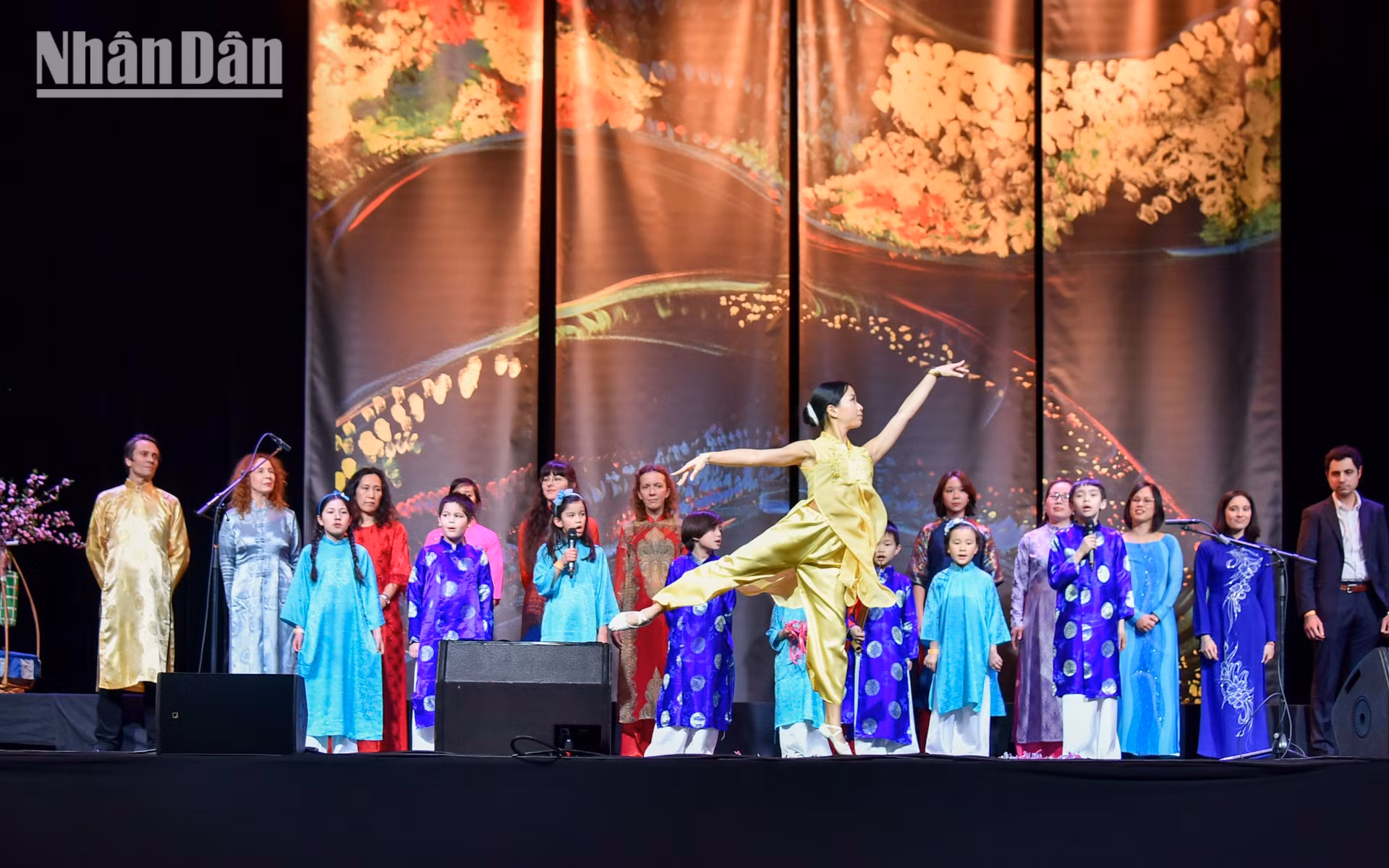 La Asociación de Vietnamitas en Francia (UGVF) celebró en 2024 numerosas actividades significativas, como la conmemoración del 70 aniversario de la victoria de Dien Bien Phu y la ceremonia de bienvenida al secretario general del Partido Comunista de Vietnam y, por entonces, presidente del país, To Lam, con motivo de su visita oficial a Francia. Estas actividades contribuyeron al intercambio y la amistad entre ambos países.