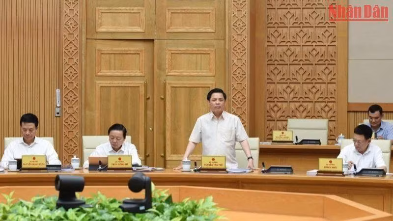 El ministro de Transporte, Nguyen Van The, dice que el volumen de tránsito en ocasión del Día Nacional, 2 de septiembre, fue el más alto de la historia. El ministro de Transporte, Nguyen Van The, dice que el volumen de tránsito en ocasión del Día Nacional, 2 de septiembre, fue el más alto de la historia.