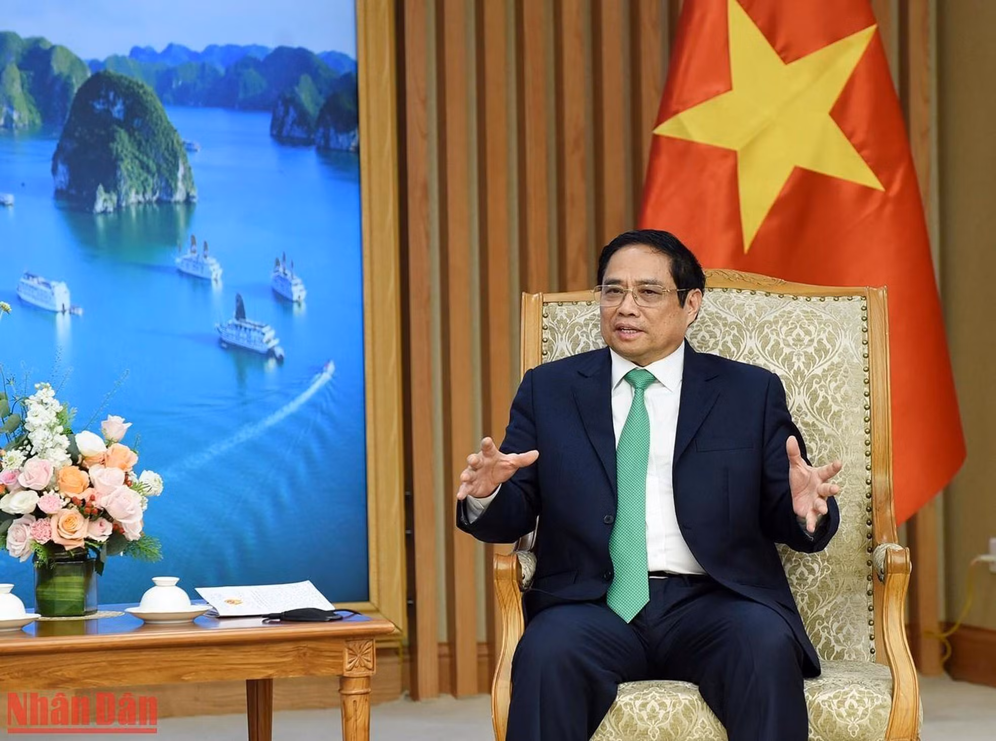 El primer ministro acoge con beneplácito la idea de EE.UU. de fortalecer la cooperación con otros países para hacer contribuciones más activas a la paz, la estabilidad, la cooperación y el desarrollo en la región. Vietnam espera que EE.UU. continúe demostrando su firme compromiso de apoyar la centralidad de la Asean, la asociación estratégica entre el bloque y EE.UU. y la asociación Mekong-EE. UU. El primer ministro acoge con beneplácito la idea de EE.UU. de fortalecer la cooperación con otros países para hacer contribuciones más activas a la paz, la estabilidad, la cooperación y el desarrollo en la región. Vietnam espera que EE.UU. continúe demostrando su firme compromiso de apoyar la centralidad de la Asean, la asociación estratégica entre el bloque y EE.UU. y la asociación Mekong-EE. UU.