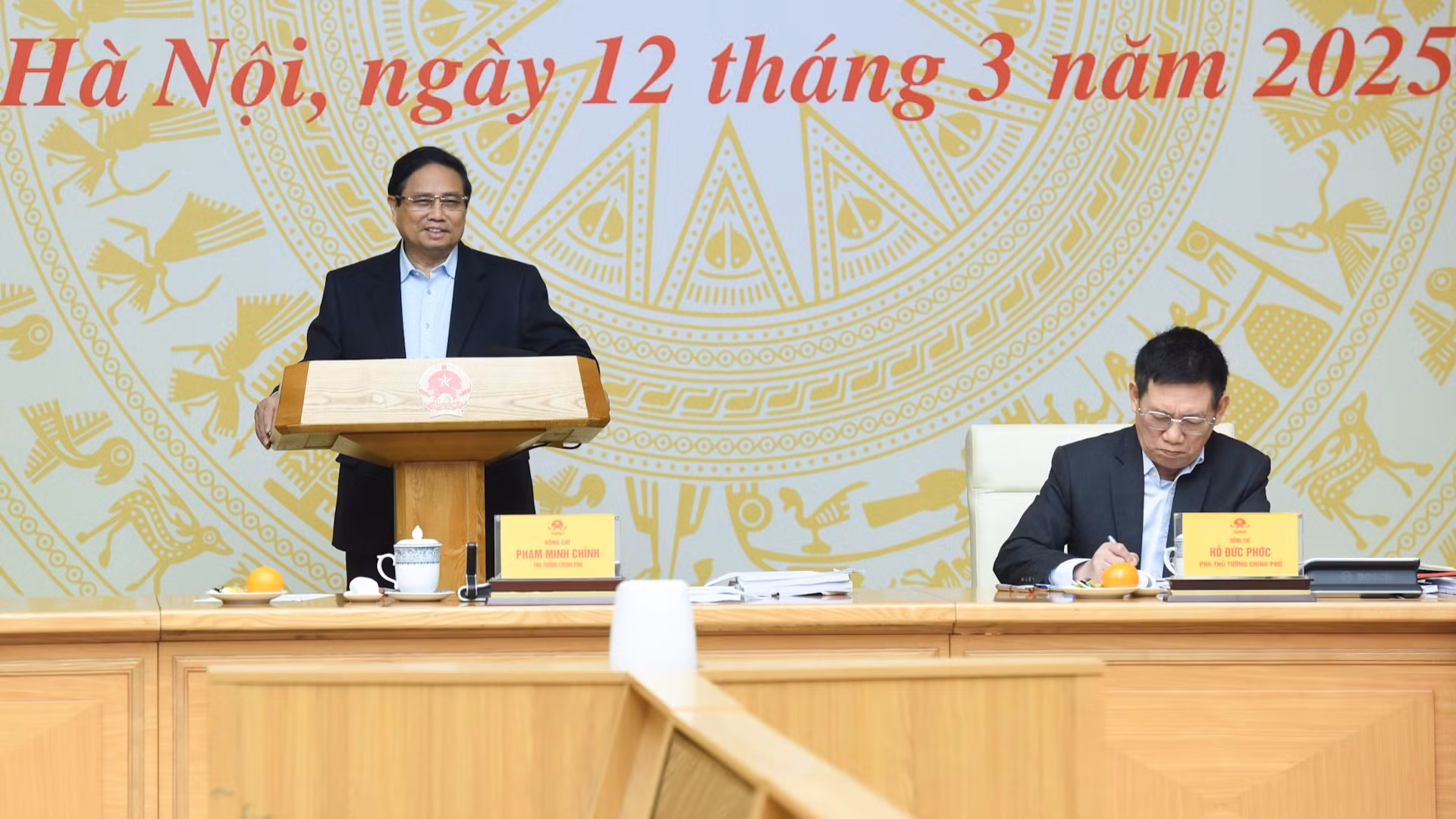 [Foto] Primer ministro vietnamita preside segunda reunión del Comité Directivo Nacional sobre Inclusión Financiera
