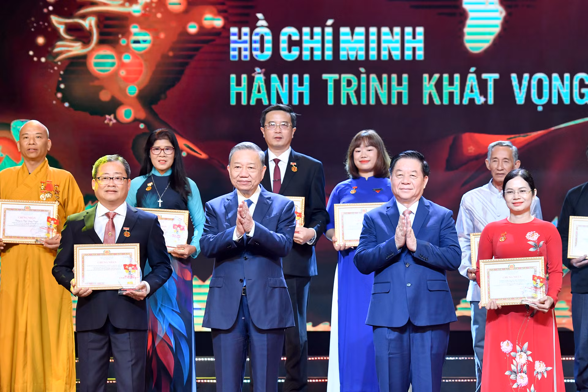 [Foto] Líder partidista vietnamita asiste al Programa "Ho Chi Minh - Viaje de aspiraciones 2024"