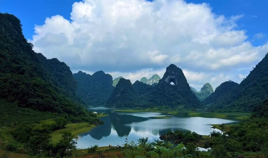 La belleza del monte Mat Than, un paisaje natural peculiar en la provincia norvietnamita de Cao Bang. (Fuente:VNA) La belleza del monte Mat Than, un paisaje natural peculiar en la provincia norvietnamita de Cao Bang. (Fuente:VNA)