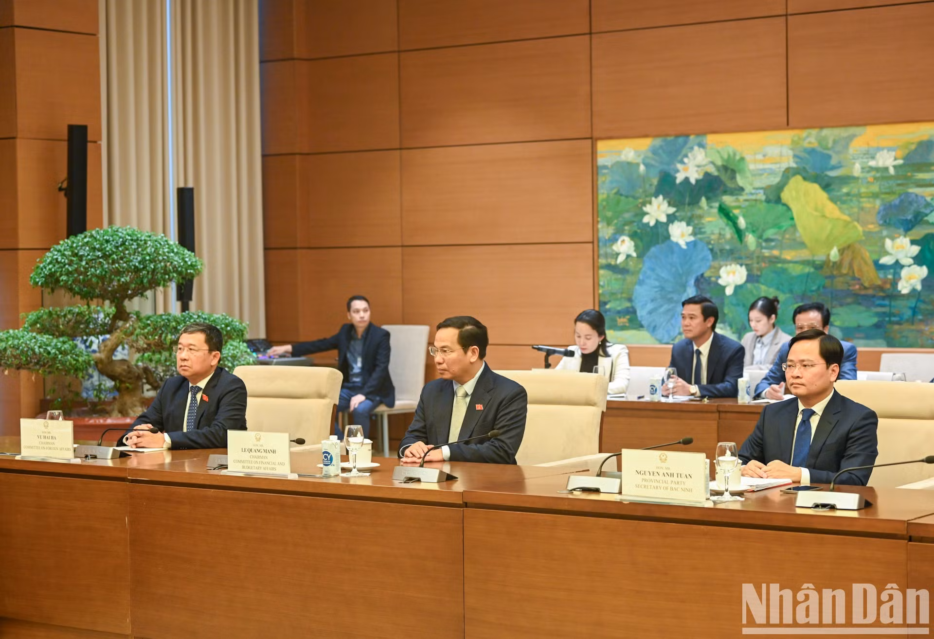 Dirigentes de los comités de la ANV y de la provincia de Bac Ninh.