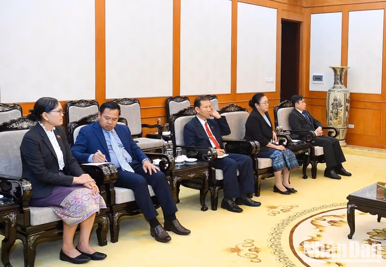 Delegados laosianos al encuentro.