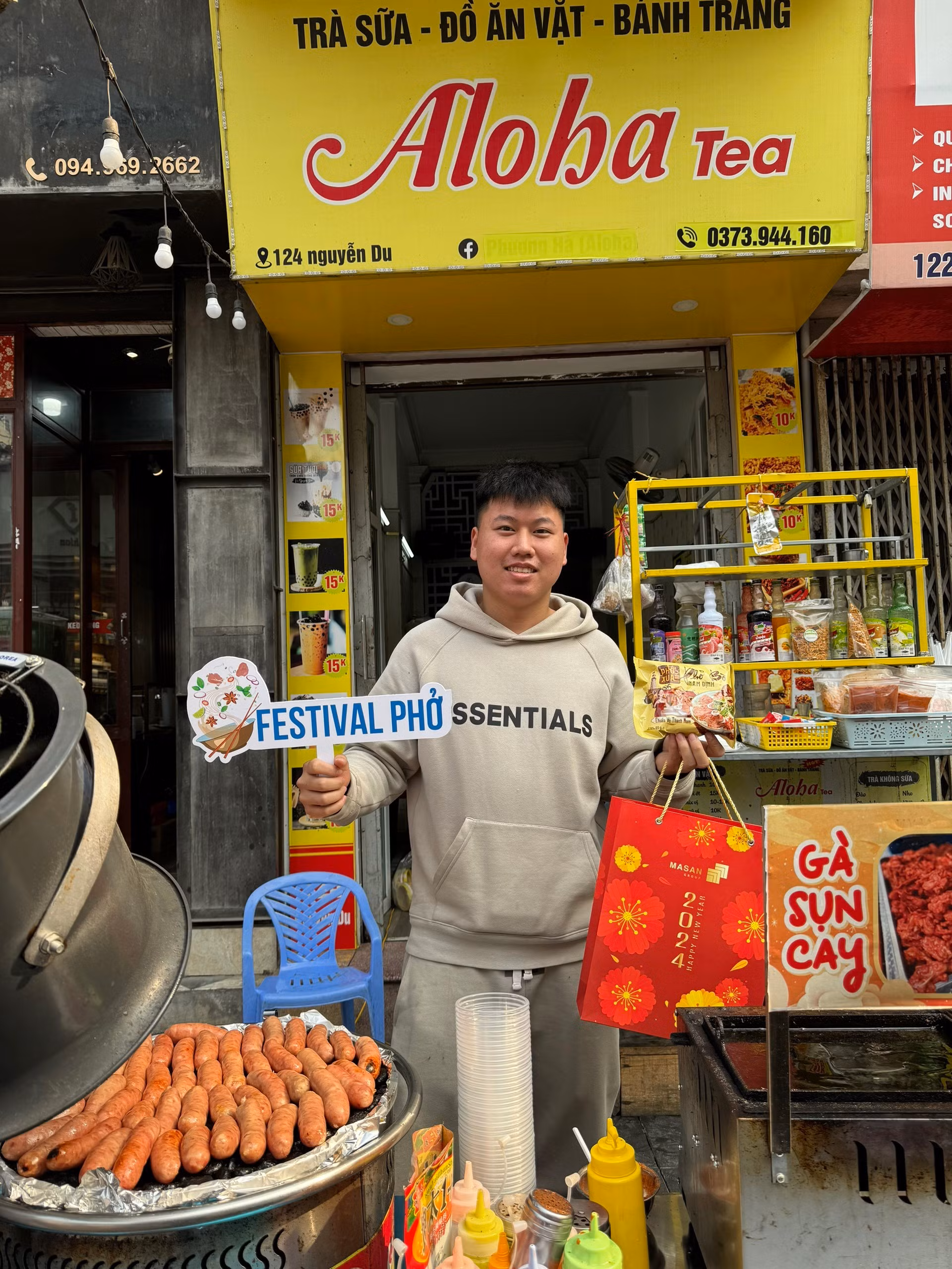 El evento fue organizado bajo el auspicio de las marcas Masan, Chinsu y agua pura Bluezone y la Asociación de Salsa de Pescado de Vietnam.
