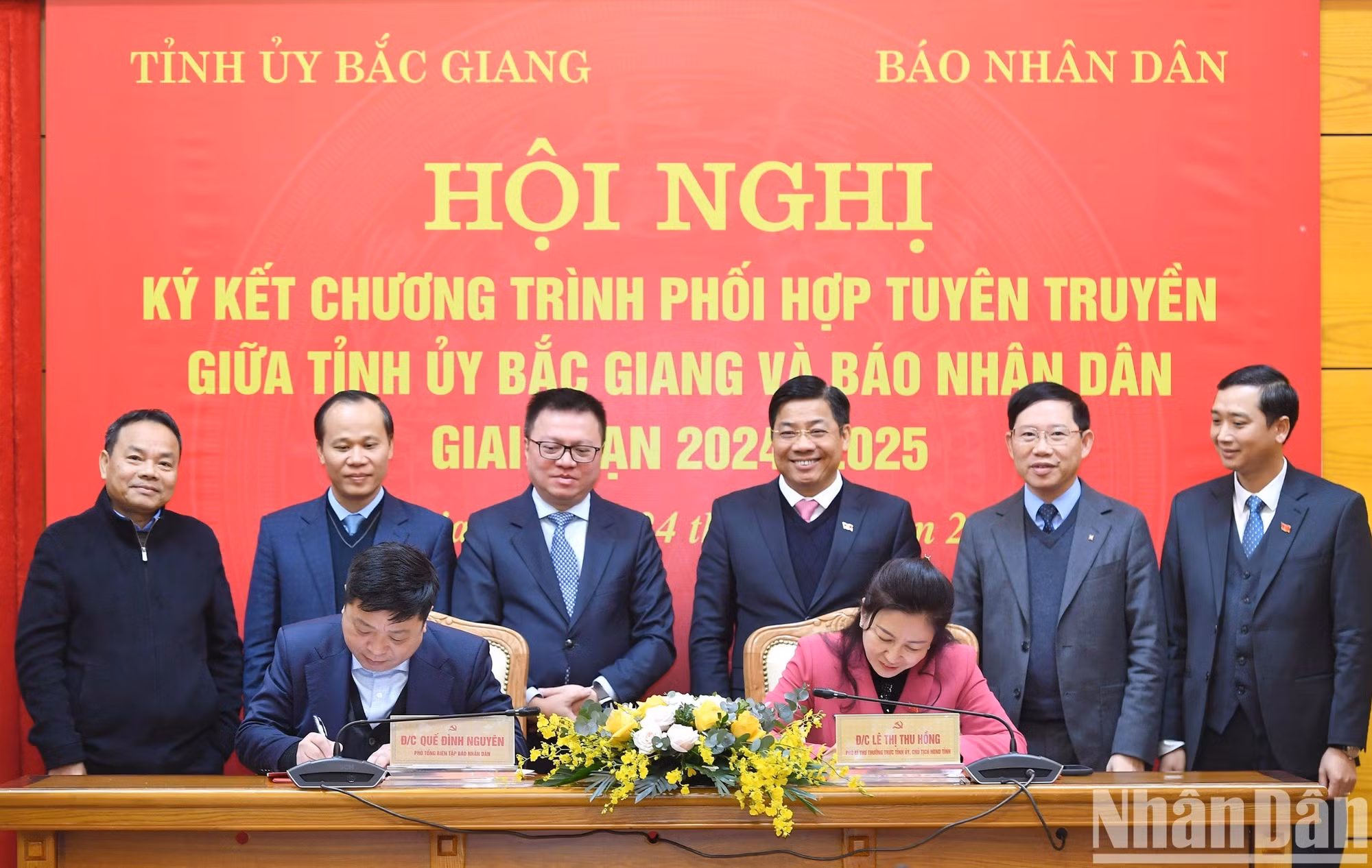 Nhan Dan y provincia de Bac Giang firman programa de cooperación en comunicación 