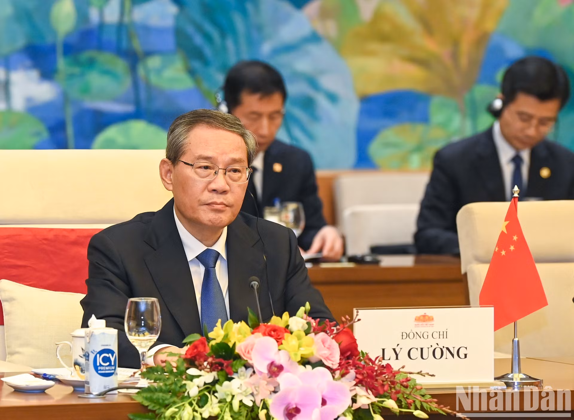 El primer ministro chino, Li Qiang, interviene en la reunión.