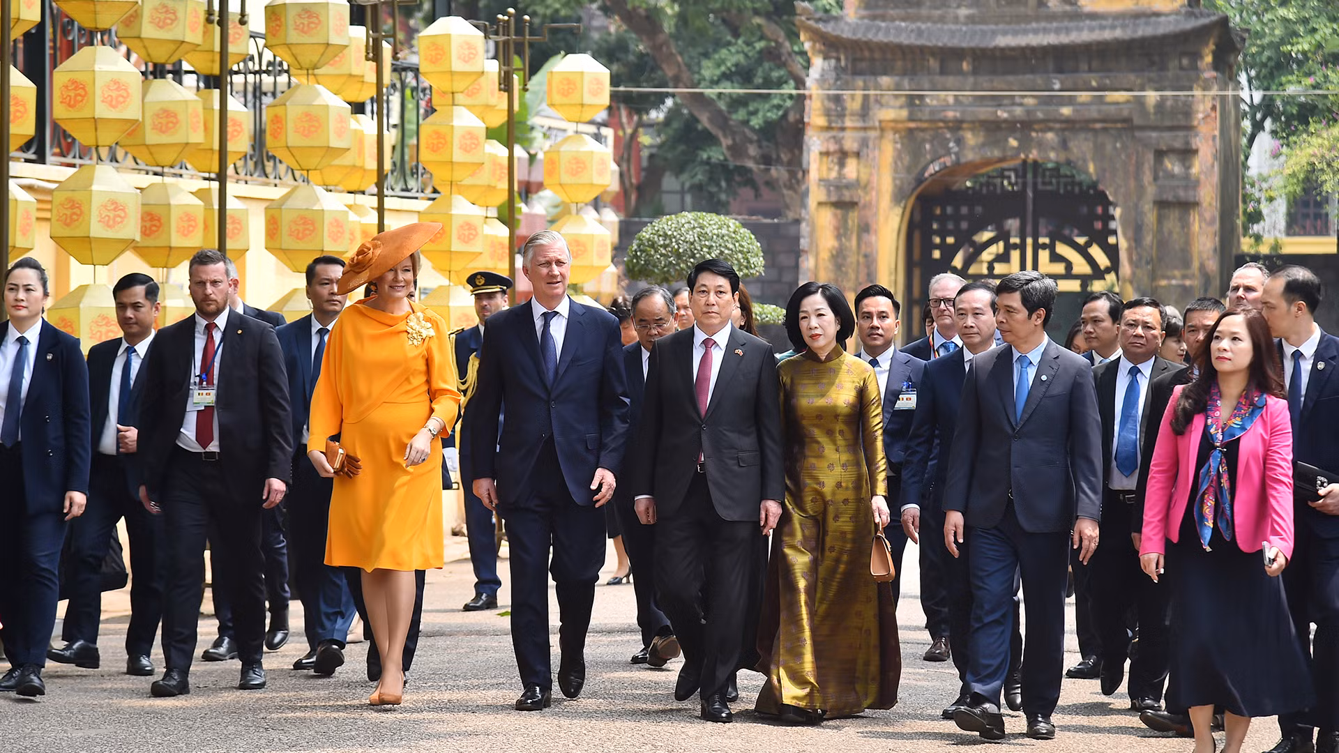 [Foto] Presidente vietnamita y rey Felipe de Bélgica visitan Ciudadela Imperial de Thang Long