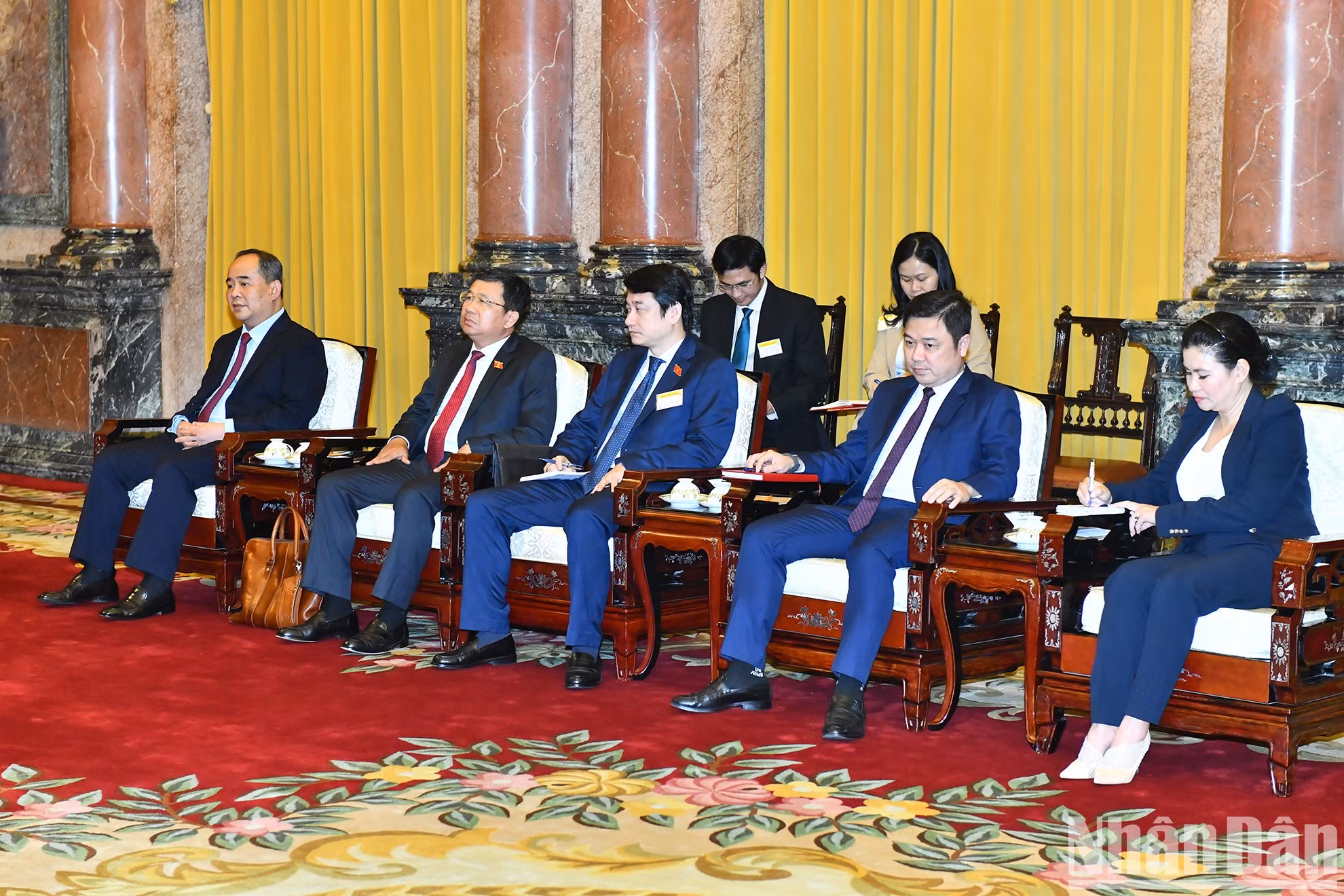 La delegación vietnamita en el encuentro.