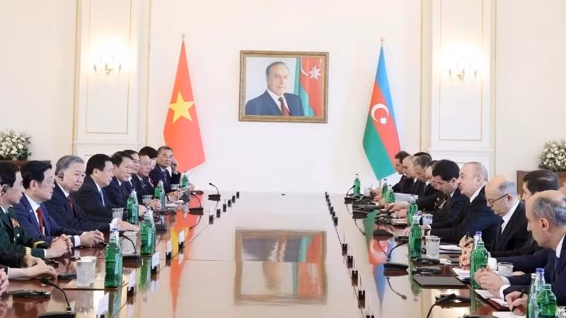[Foto] Líder partidista de Vietnam mantiene conversaciones con presidente de Azerbaiyán
