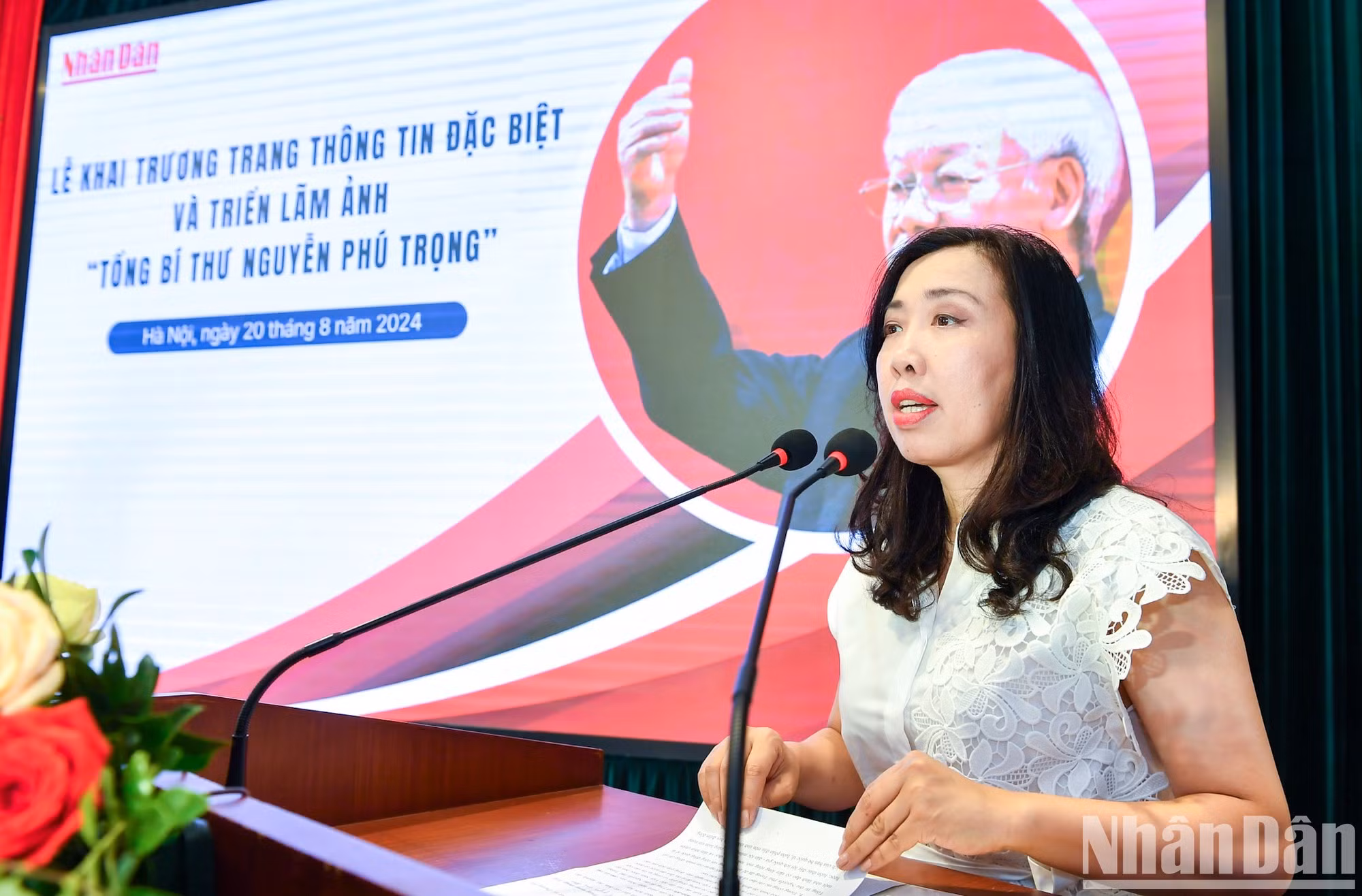 Le Thi Thu Hang, viceministra de Relaciones Exteriores, habla en la cita.