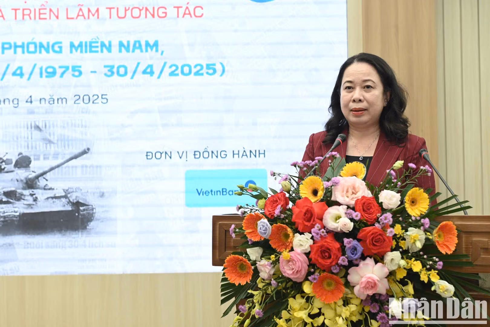 Vo Thi Anh Xuan, miembro del Comité Central del Partido y vicepresidenta del país, habla en la cita.