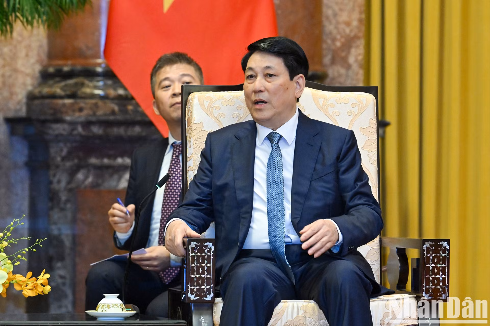 Luong Cuong habla en el evento.