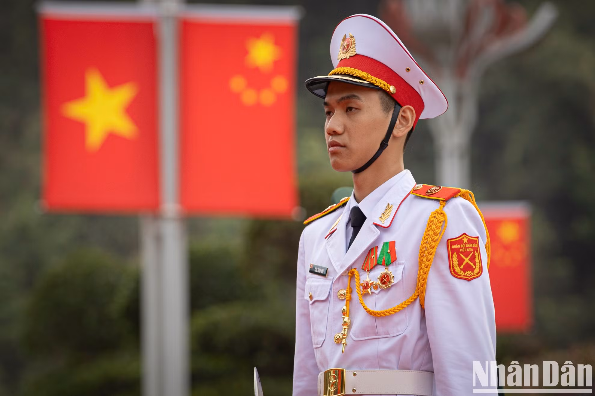 El programa de Intercambio Amistoso de Defensa Fronteriza Vietnam-China es una importante actividad de diplomacia de defensa, que se lleva a cabo en colaboración entre los ministerios de Defensa de ambos países desde 2014.