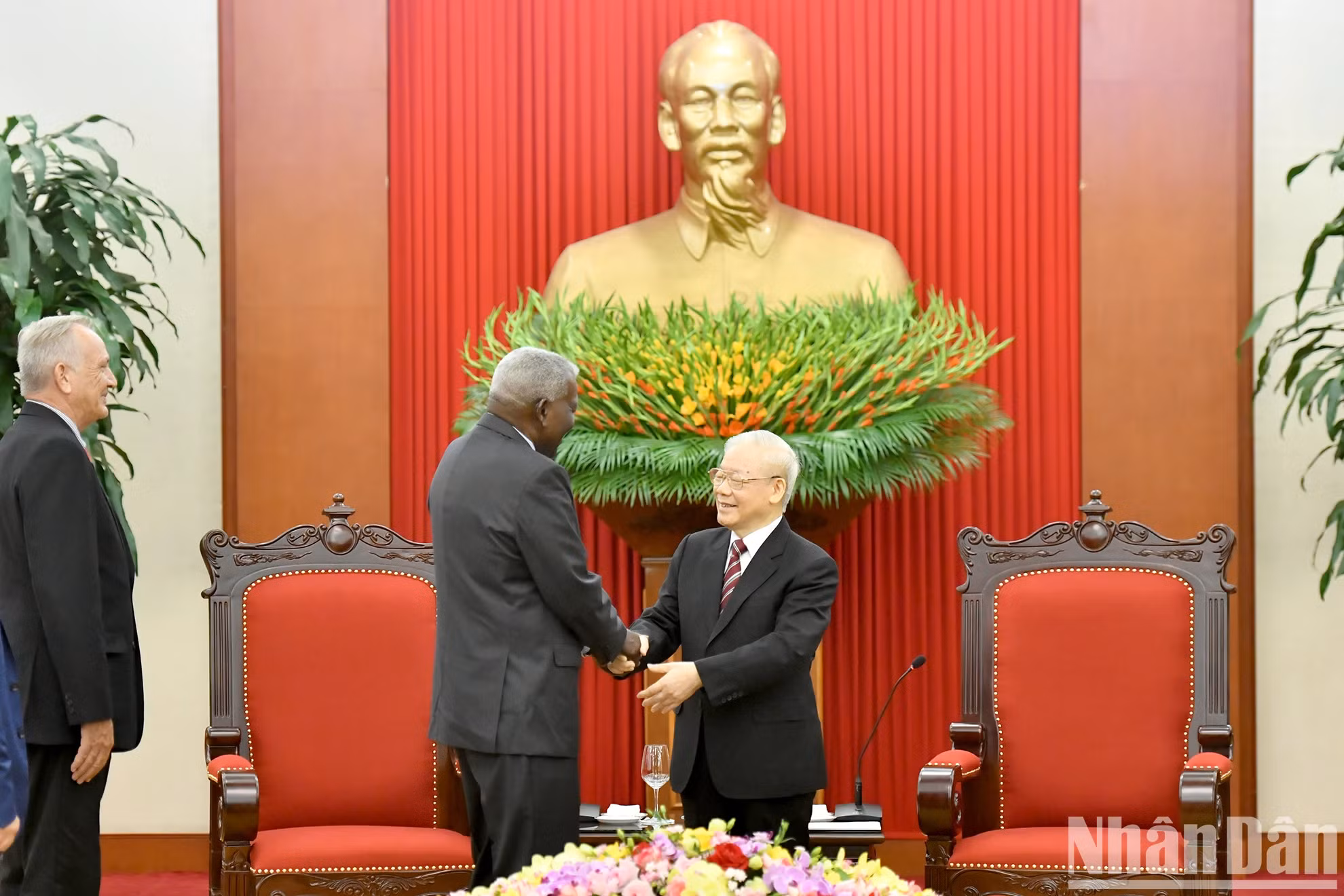 Phu Trong recibe al visitante cubano. Phu Trong recibe al visitante cubano.
