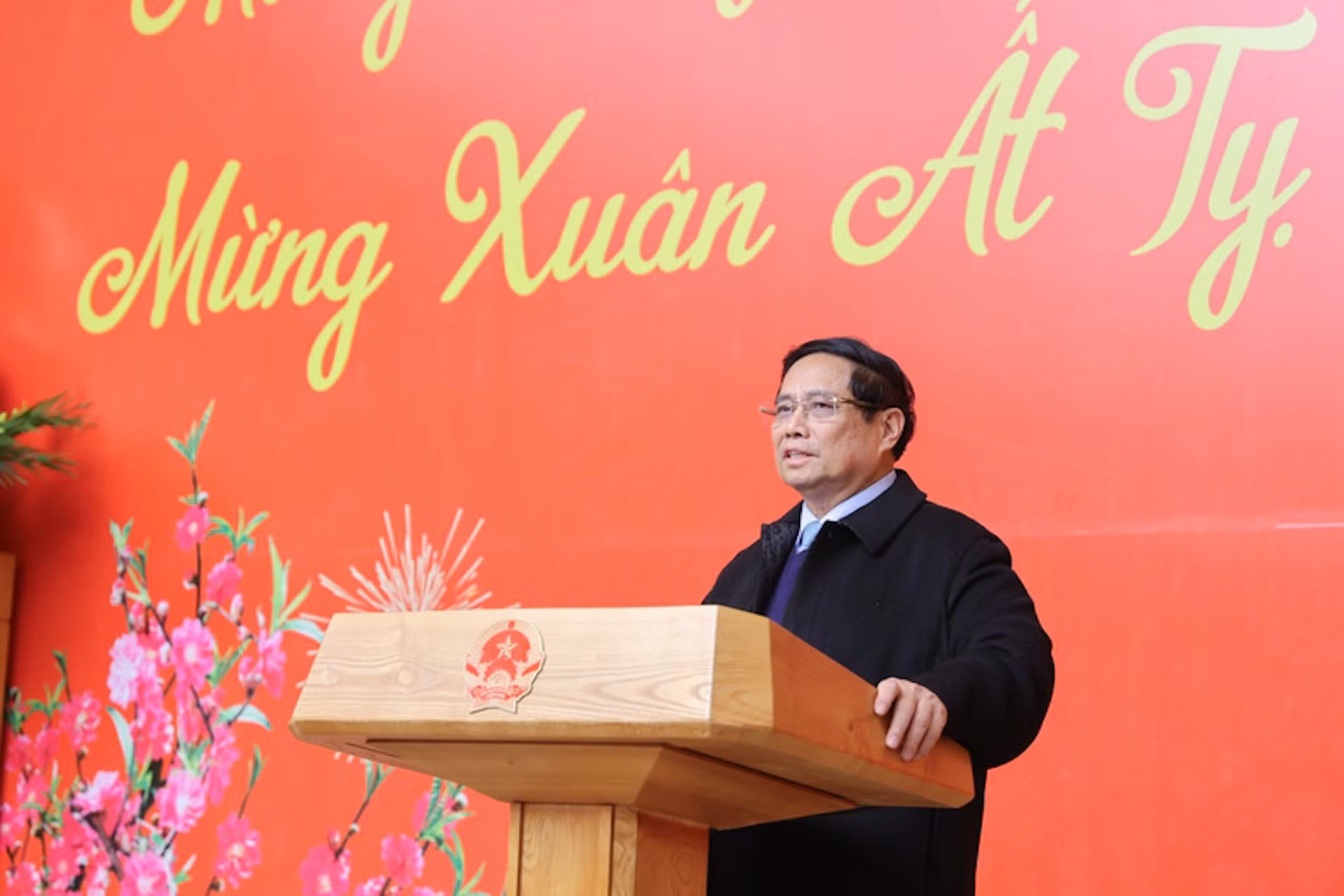 Minh Chinh interviene en el evento. Minh Chinh interviene en el evento.
