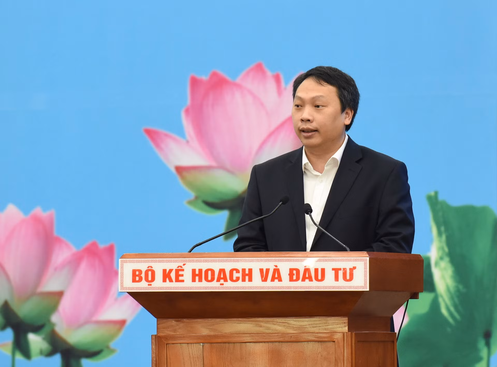 El presidente del Comité Popular de la provincia de Thai Nguyen, Nguyen Huy Dung, en el acto.